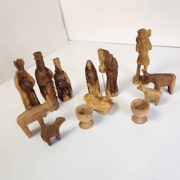 Vintage Hand Carved Olive Wood Nativity Scene Neutral Tan Minimalist Rustic 13 - Picture 1 of 11